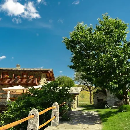 La Majon De Fohten מונז'ובט