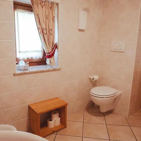 La Majon De Fohten 4* מונז'ובט