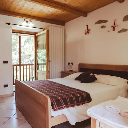 La Majon De Fohten בית הארחה מונז'ובט